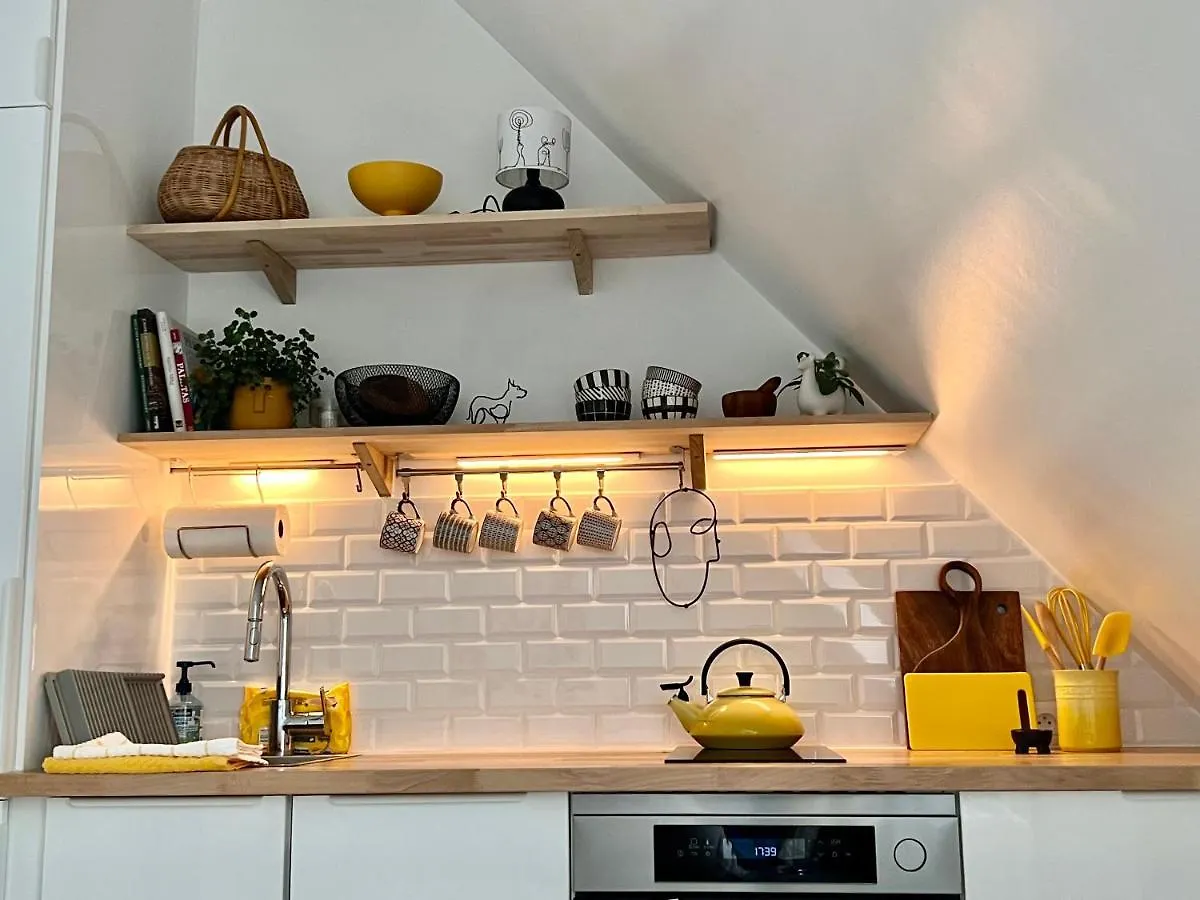פריז 5 Stars 2-Br In Center , Air Conditioner , Elevator 0*,